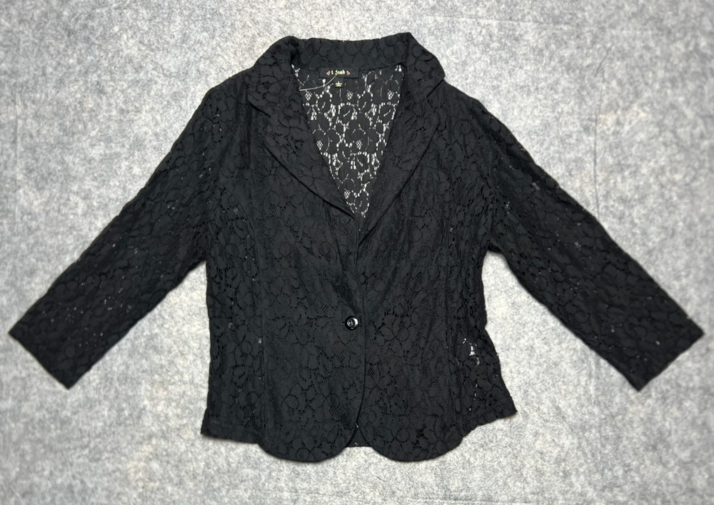 NWT I Joah Black Lace Women’s Buttoned Top Size Large
